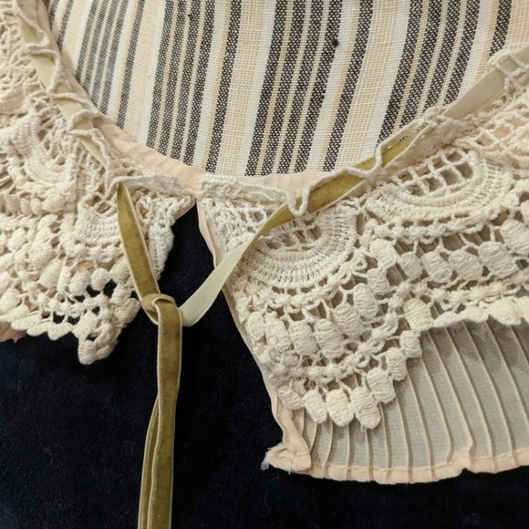 Babydoll navy lace velvet mini dress - Picture 2 of 3